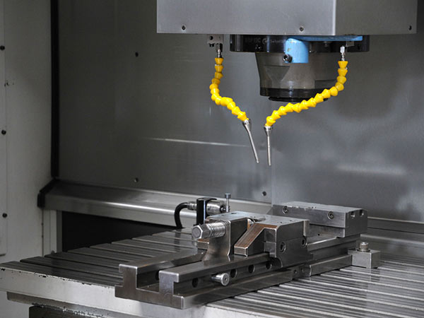 Costruzione-per-stampaggio-ad-iniezione 